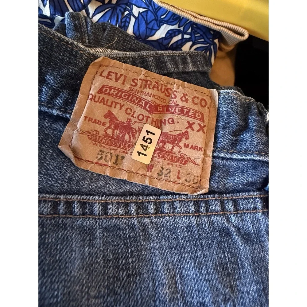 Levi's 501 Jeans Men 30x27 Blue Straight Leg Button Fly Denim‎ Classic